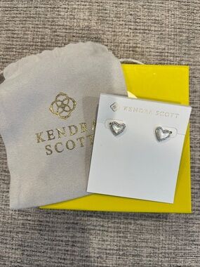 Kendra Scott Silver Heart Stud Earrings new in box